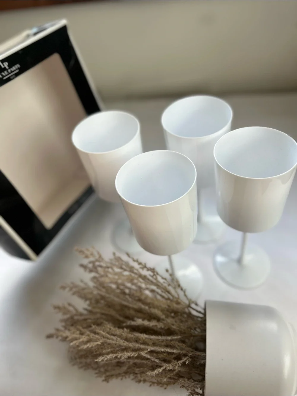 White Plastic Wine Glasses - Set of 4